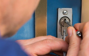 serrurerie ouverture porte claquée