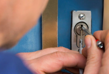 serrurerie ouverture porte claquée