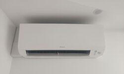 Installation d'une pompe à chaleur air air Daikin multisplit R32 à Créteil-4