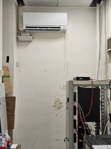 Mise en place d'une pompe à chaleur MITSUBISHI dans salle informatique à Montrouge