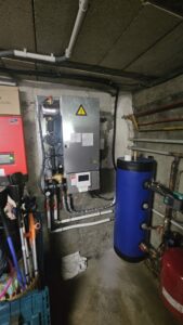 En cas de panne, notre équipe intervient rapidement pour le dépannage de votre pompe à chaleur HITACHI. Diagnostic précis, réparation efficace et remise en service dans les meilleurs délais.