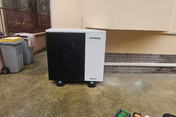 La pompe à chaleur HITACHI YUTAKI est une solution air/eau performante et fiable, idéale pour le chauffage et l’eau chaude sanitaire. Elle garantit des économies d’énergie importantes et un excellent confort thermique toute l’année.